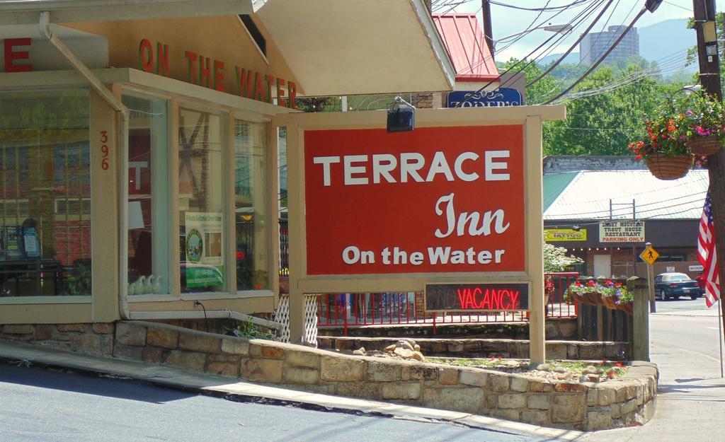 Terrace Inn On The Water 개틀린버그 외부 사진